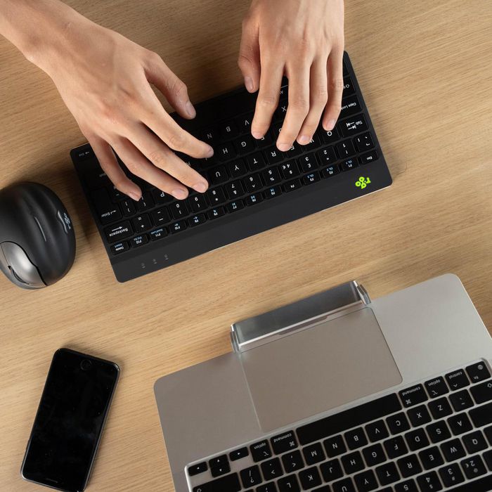R-Go Tools Clavier ergonomique R-Go Compact Break - Clavier compact Bluetooth avec logiciel de pause, Layout QWERTY (Espagnol), Noir