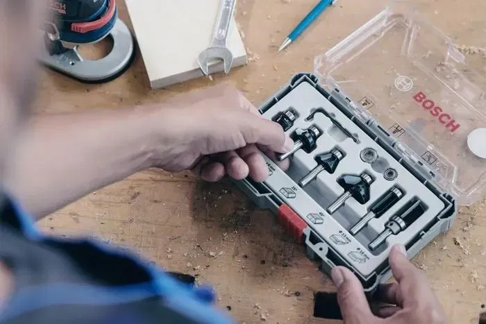 Bosch Professional Fraises à araser, chanfreiner et arrondir coffret 6 pièces queue 8 mm pour bois tendre et dur - 2607017469