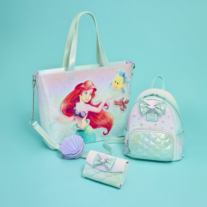 LOUNGEFLY Sac à main La Petite Sirène Disney, iridescent perle, effet écailles, intérieur assorti, 7 fentes cartes LOUNGEFLY Sac à main La Petite Sirène Disney, iridescent perle, effet écailles, intérieur assorti, 7 fentes cartes