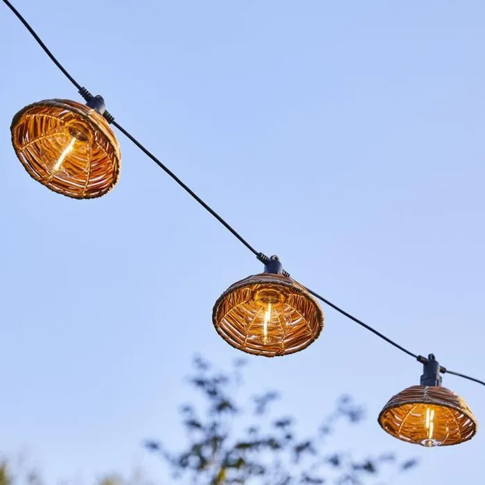 Lumisky Guirlande lumineuse extérieure COTTAGE 5.70 m avec 10 globes transparents, LED blanc chaud, ampoules remplaçables Lumisky Guirlande lumineuse extérieure COTTAGE 5.70 m avec 10 globes transparents, LED blanc chaud, ampoules remplaçables