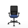 Chaise Zulema Synchro 3 positions tissu Bleu foncé Maille Noir Base en nylon noir Accoudoir 2D Sans appui-tête Roulettes 65mm nylon