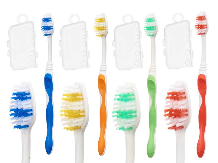 BERILO SET 4 CEPILLOS DIENTES FUNDA