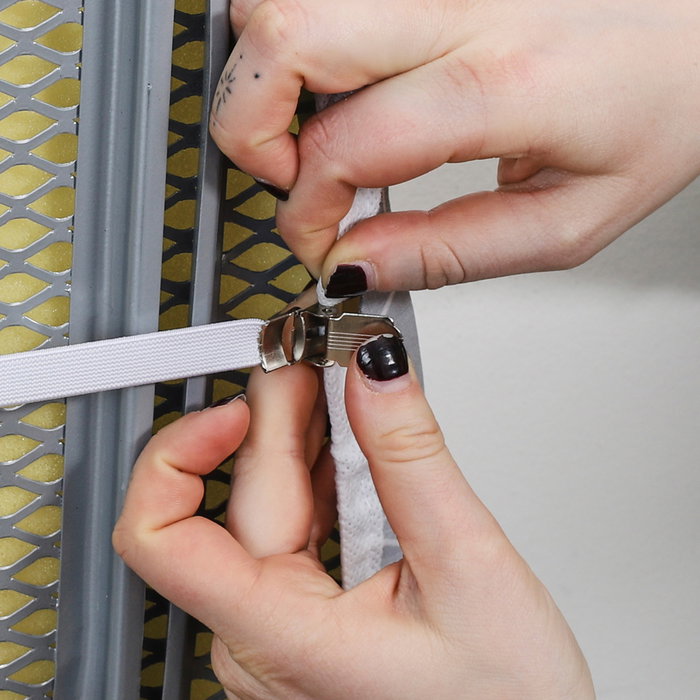 Je cherche une Idee Lot de 6 tendeurs extensibles pour housse de fer à repasser