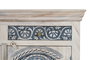 GINER Y COLOMER - Buffet en bois de manguier sculpté artisanalement, 2 tiroirs et 2 portes, finition blanc lavé et bleu profond - Dimensions : 105x31x? cm