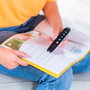I.R.I.S. IRISPen Reader 8 - Scanner-Stylo et Stylo Lecteur avec Écran Tactile pour Dyslexie - OCR, Synthèse Vocale, Enregistrement USB-C, Fonctionnement Hors Ligne