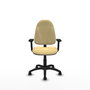 Chaise de bureau Algarra avec mécanisme de contact permanent de base, revêtue de similicuir couleur crème. Équipée d'un piètement en polyamide noir, d'accoudoirs 2D et de roulettes pour parquet