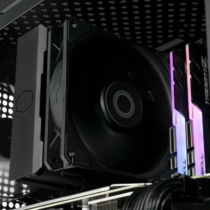Cooler Master Hyper 212 Black RR-S4KK-25SN-R1