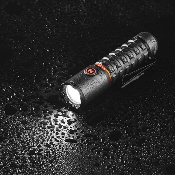 Nebo Torchy 2K - Lampe de poche compacte rechargeable 2000 lumens Nebo Torchy 2K - Lampe de poche compacte rechargeable 2000 lumens
