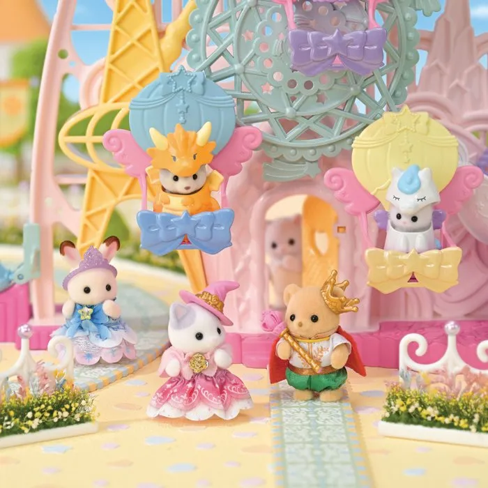 Sylvanian Families 5842 - Les amis des contes de fées - 4 figurines Bébé Ours, Chat Latté, Persan et Husky