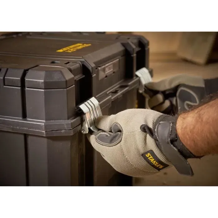 Stanley FMST1-75796 Coffre de rangement modulaire Pro-Stack 23 L, capacité 30 kg, avec organisateur intégré et poignée ergonomique