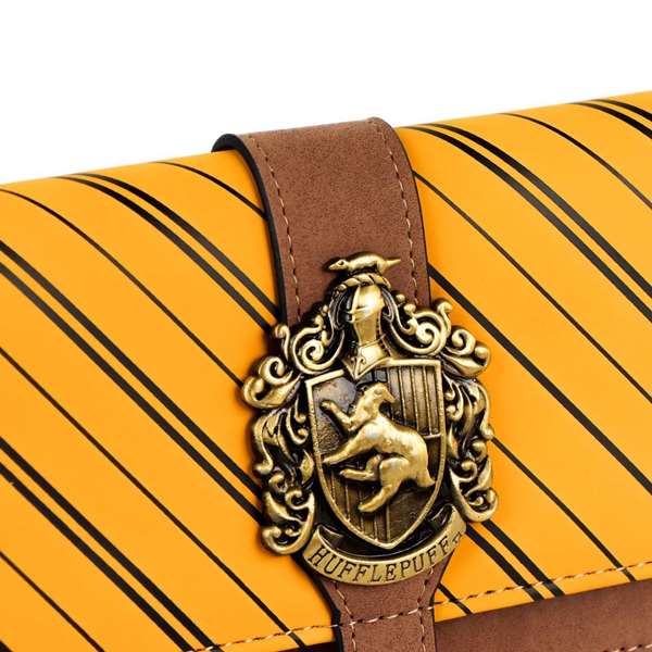 Harry Potter Portefeuille en Simili Cuir Hufflepuff Marron - Âge minimum recommandé : 3 ans