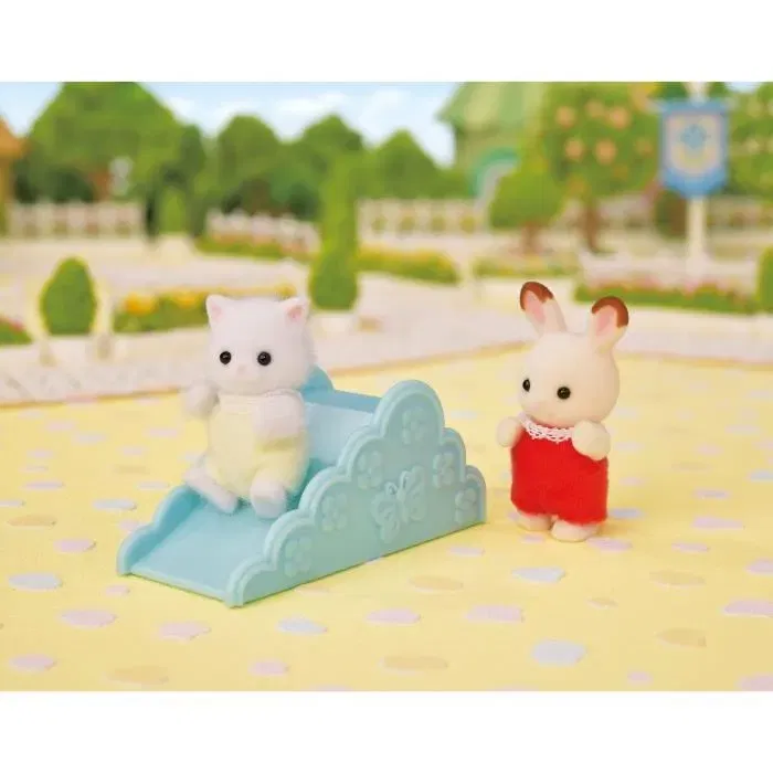 Sylvanian Families - Figurines miniatures : Le Moulin des Bébés - Maison de poupée rose pour intérieur - Jouet enfant dès 3 ans