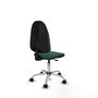 Chaise de bureau Algarra avec mécanisme de contact permanent de base, rembourrée de tissu vert bouteille. Équipée d'une base chromée, sans accoudoirs et de roulettes en nylon de 50 mm