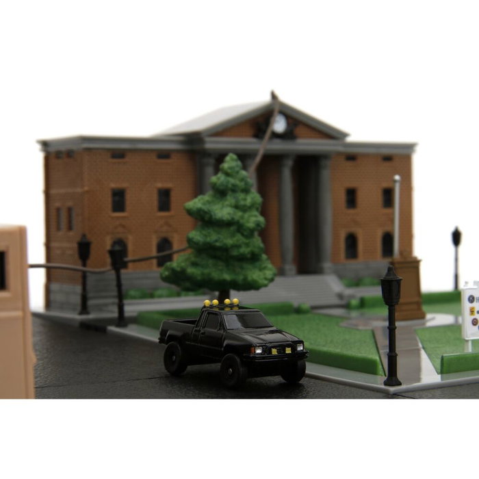 JADA TOYS Réplique Diorama Plaza de la Corte de Hill Valley Regreso al Futuro