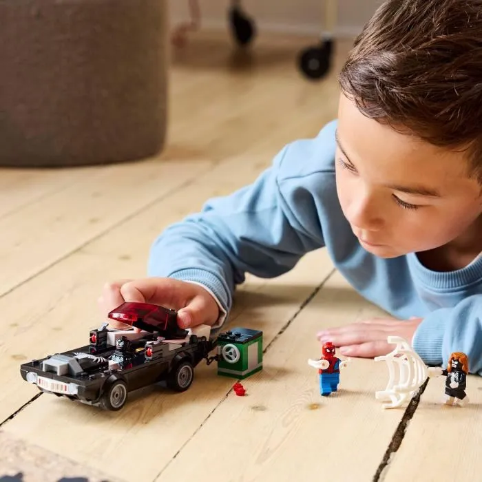LEGO 76309 Marvel Spider-Man contre le bolide de Venom - Jouet de construction pour enfants des 7 ans - 3 minifigurines et voiture à construire