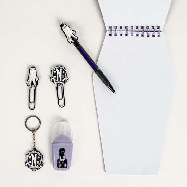 Cerdá Set de fourniture Wednesday, 15.0 x 25.0 x 5.0 cm, couleur purple, à partir de 3 ans