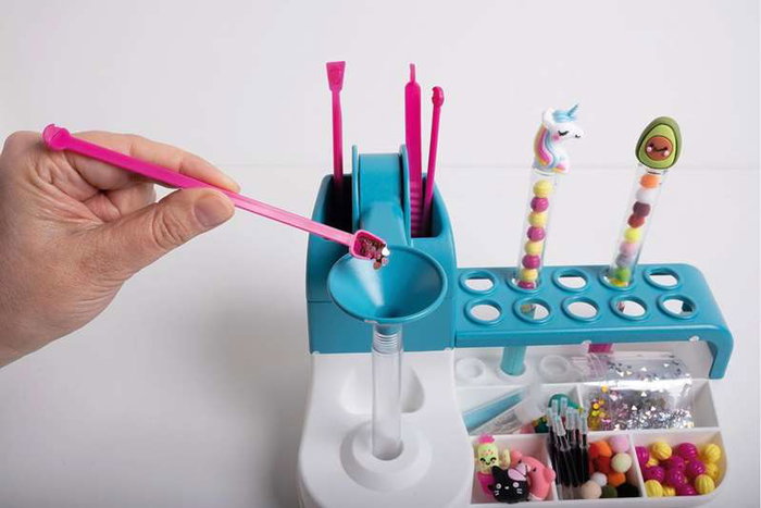 Clementoni - Laboratoire de Stylos - Kit Créatif avec Embudo, Pinces et Outils de Précision - Jeu Éducatif pour Enfants dès 7 Ans