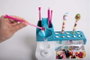 Clementoni - Laboratoire de Stylos - Kit Créatif avec Embudo, Pinces et Outils de Précision - Jeu Éducatif pour Enfants dès 7 Ans