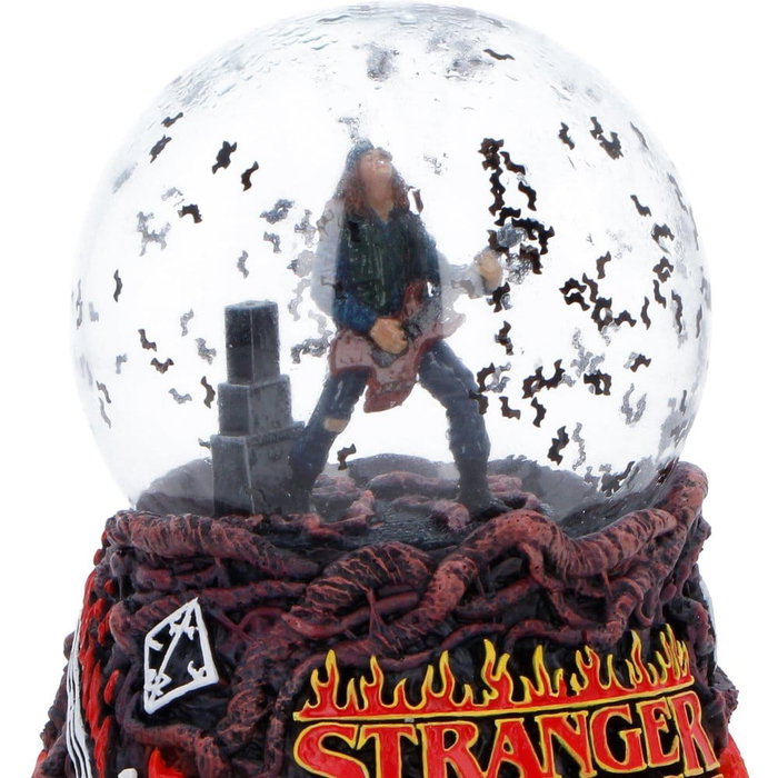 Nemesis Now Boule à neige Stranger Things Eddie's Sacrifice 14 cm