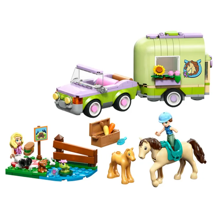 LEGO Friends 42695 - Jeu de Construction La Remorque du Cheval et du Poulain - Avec Voiture, Cheval, Poulain et Mini-Poupées - À Partir de 7 Ans