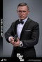Hot Toys Movie Masterpiece figurine 1/6 James Bond 30 cm