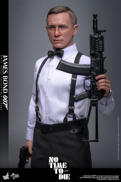 Hot Toys Movie Masterpiece figurine 1/6 James Bond 30 cm
