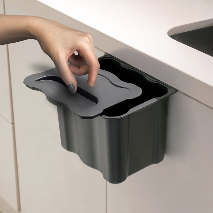 Emuca poubelle de recyclage pour suspendre la porte et collecter les déchets Recyclage, 1 x bac de 5 litres, avec couvercle, Plastique gris anthracite