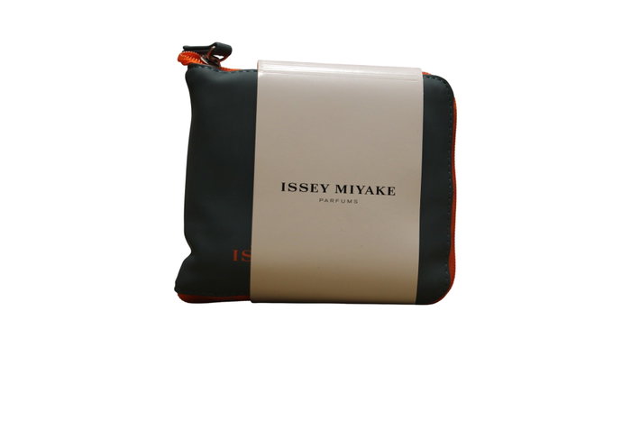 Issey Miyake Pochette en textile avec fermeture éclair Vert foncé Issey Miyake Pochette en textile avec fermeture éclair Vert foncé