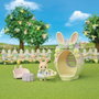 Sylvanian Families 5802 - La Cachette aux Oeufs - Coffret avec Bébé Lapin Marguerite Articulé, Panier et Oeufs - Jouet d'Imagination pour Enfants dès 3 Ans