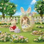 Sylvanian Families 5802 - La Cachette aux Oeufs - Coffret avec Bébé Lapin Marguerite Articulé, Panier et Oeufs - Jouet d'Imagination pour Enfants dès 3 Ans