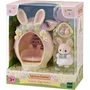 Sylvanian Families 5802 - La Cachette aux Oeufs - Coffret avec Bébé Lapin Marguerite Articulé, Panier et Oeufs - Jouet d'Imagination pour Enfants dès 3 Ans