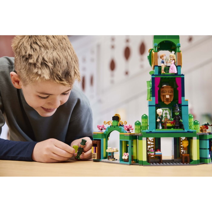 LEGO Wicked 75684 Welcome to Emerald City