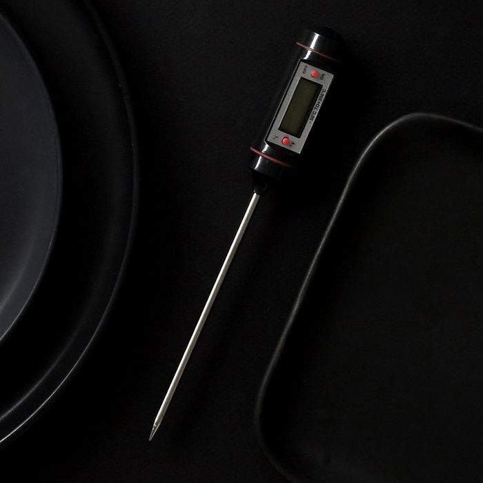 Cook Concept Thermomètre Digital de Cuisine avec Sonde en Acier Inoxydable Cook Concept Thermomètre Digital de Cuisine avec Sonde en Acier Inoxydable