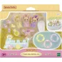 Sylvanian Families - Figurines miniatures Les triplés Lapin Crème et accessoires de bain - 5707 - Bébés couverts avec bouées, train et visages différents