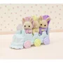 Sylvanian Families - Figurines miniatures Les triplés Lapin Crème et accessoires de bain - 5707 - Bébés couverts avec bouées, train et visages différents
