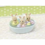 Sylvanian Families Les triplés Lapin Crème et accessoires de bain - 5707
