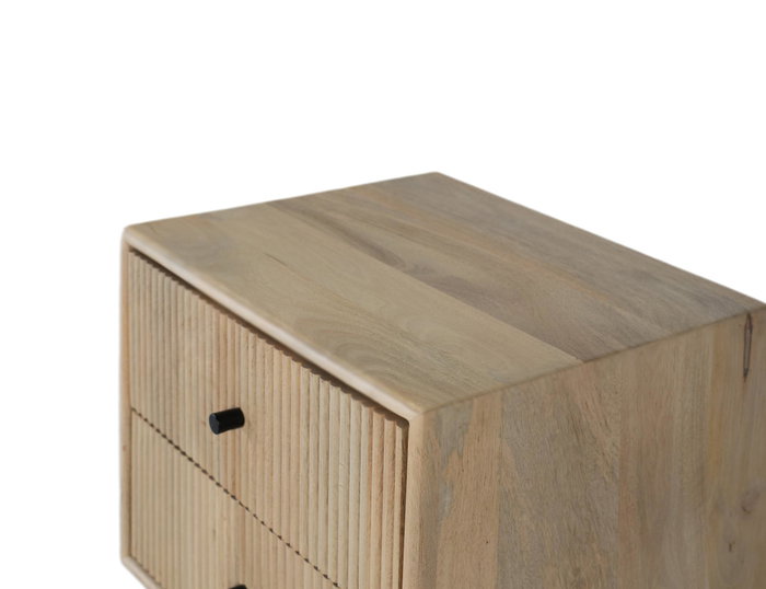 GINER Y COLOMER - Table de chevet en bois de manguier massif style scandinave, finition claire naturelle avec 2 tiroirs à façade cannelée, 50x40x61 cm