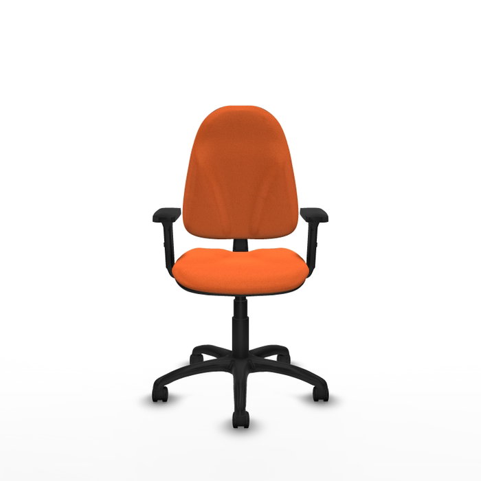 Chaise de bureau Algarra avec mécanisme de contact permanent de base, rembourrée de tissu orange. Équipée d'une base en polyamide noir, d'accoudoirs 2D et de roulettes en nylon de 50 mm.