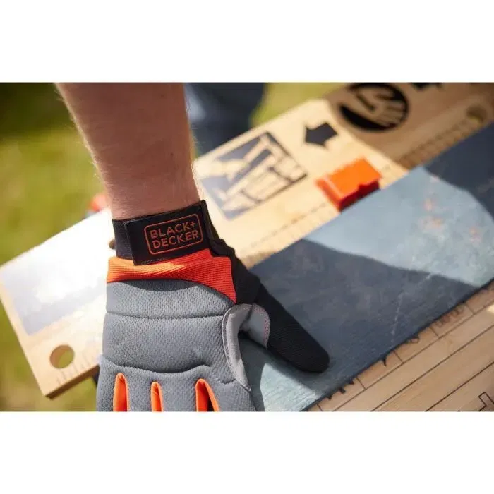 Black + Decker WM825-XJ - Etabli pliable avec étau de serrage manuel - Ouverture mâchoires 205 mm - Plan de travail 740 x 562 mm - Hauteur double 800/620 mm - Charge max 250 kg