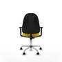 Chaise de bureau Algarra avec mécanisme de contact permanent de base, recouverte de tissu jaune. Équipée d'une base chromée, d'accoudoirs 1D et de roulettes pour parquet.