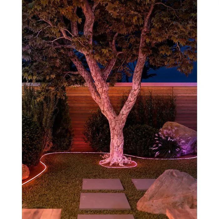 Philips Hue Ruban LED Neon Extérieur - 10 mètres, 1100 lm - ChromaSync, Ambiance et Blanc Éclatant - Résistant, Ajustable