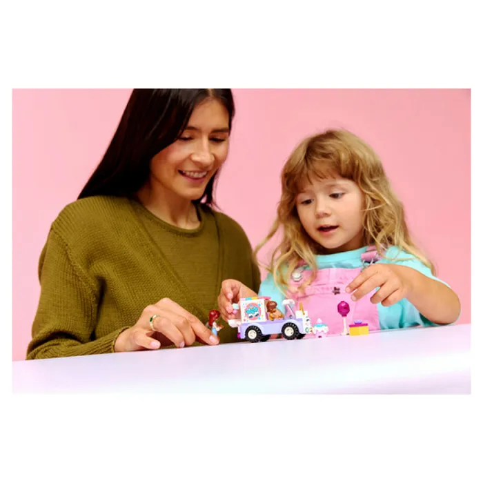 Lego 42675 Friends La Voiture Licorne - Jouet de Construction avec Mini-Poupées Paisley et Léo - Cadeau Enfant 4 Ans et Plus
