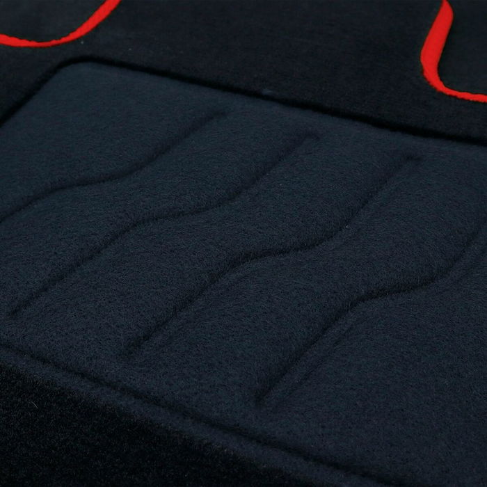 Set de tapis de voitures OCC Motorsport OCCHN0010RD 5 Pièces Set de tapis de voitures OCC Motorsport OCCHN0010RD 5 Pièces