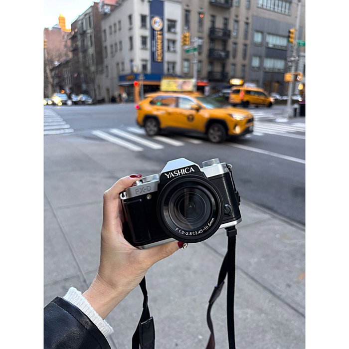 Yashica FX-D 100 Silver / Black