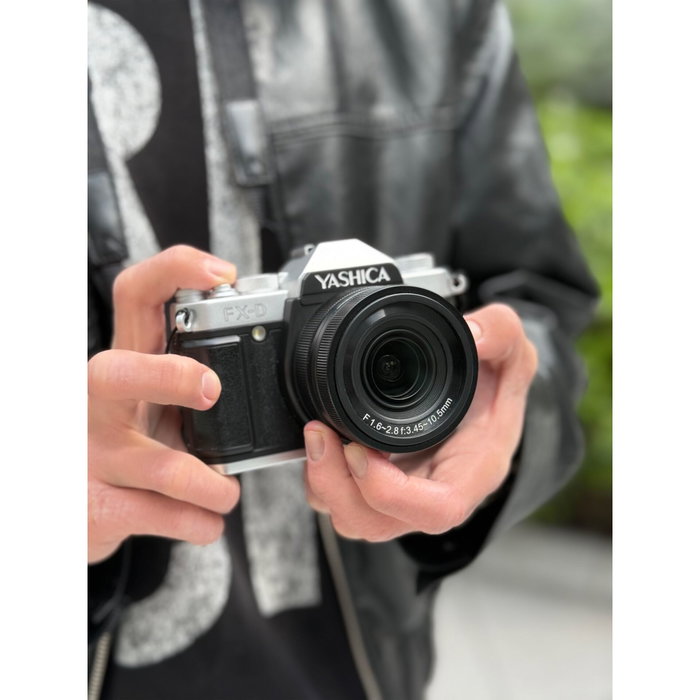 Yashica FX-D 100 Silver / Black