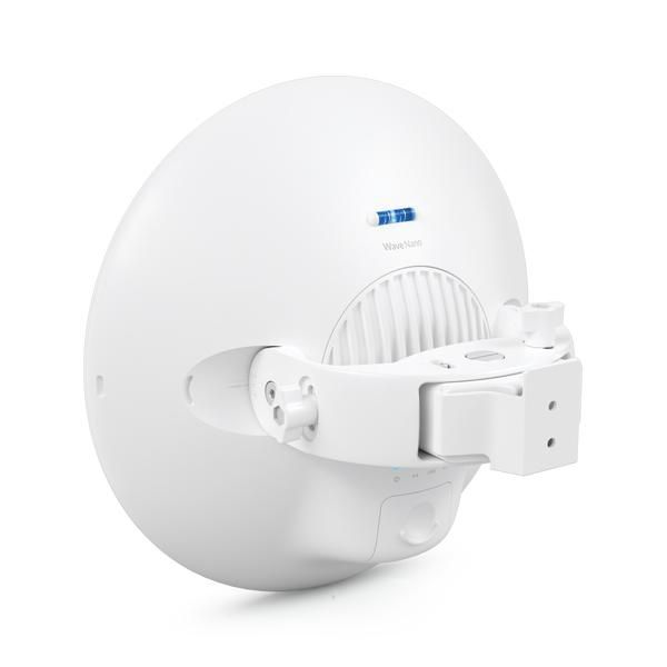 Ubiquiti Station PtMP 60 GHz avec technologie Wave, radio de secours 5 GHz, portée jusqu'à 5 km, support mode routeur et antenne GPS intégrée