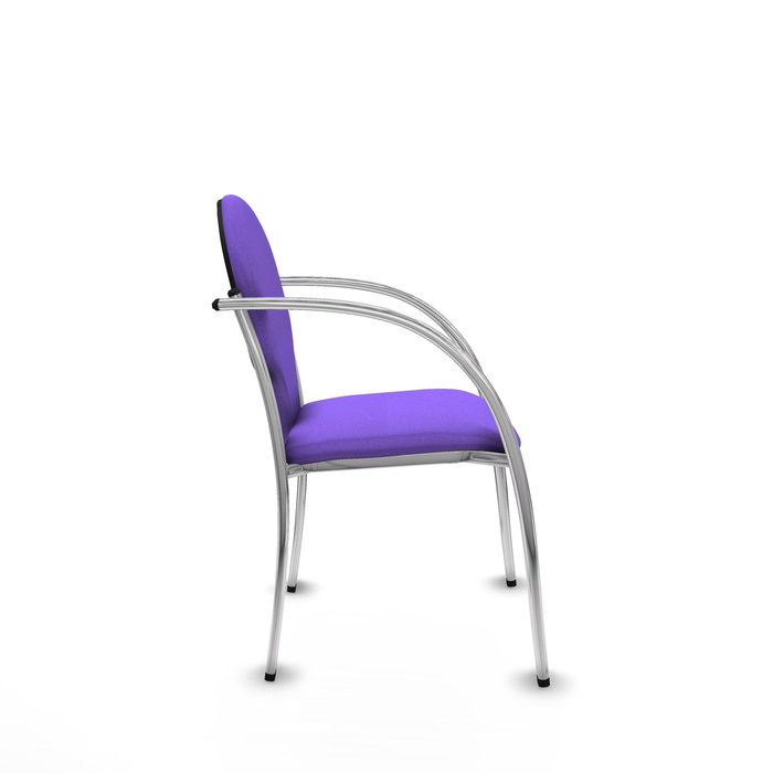 Silla Hellín tapizada con Tela color Lila. Brazos fijos