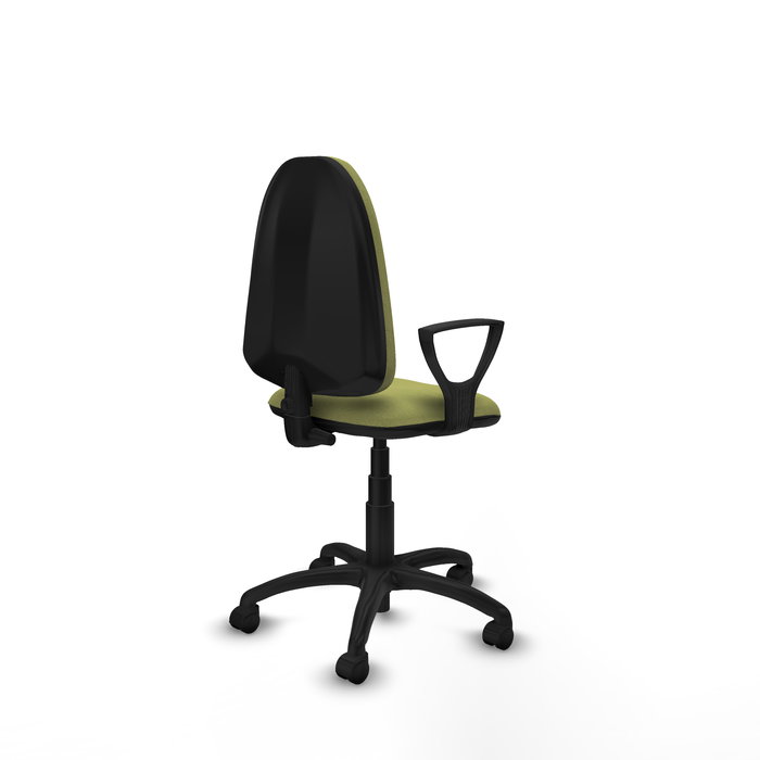 Chaise de bureau Aýna avec mécanisme de contact permanent de base, rembourrée de tissu vert olive. Équipée d'une base en polyamide noir, d'accoudoirs fixes et de roulettes en nylon de 50 mm