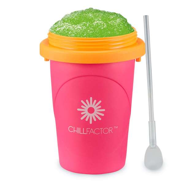 Bandai Chillfactor - Machine à granité (pour congeler et presser) - 10,5 x 10,5 x 18,8 cm - Modèles assortis