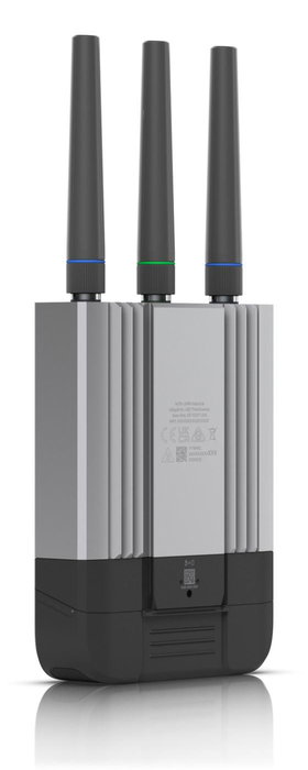 Ubiquiti Mobile Router Industrial Routeur Mobile LTE Cat 4 WiFi avec 2 Ports GbE RJ45, PoE, GPS, pour Applications IoT Intérieur/Extérieur Ubiquiti Mobile Router Industrial Routeur Mobile LTE Cat 4 WiFi avec 2 Ports GbE RJ45, PoE, GPS, pour Applications IoT Intérieur/Extérieur